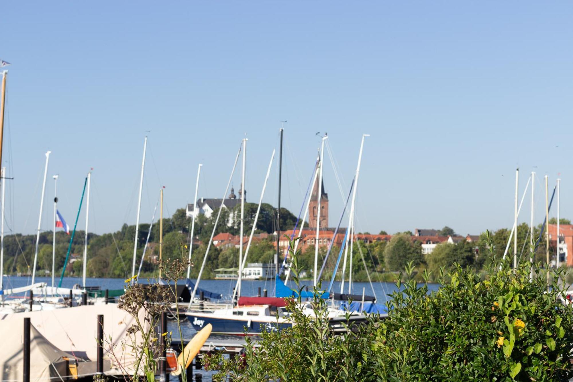 Mooi: Fantastisches Apartment Mit Seeblick Und Stil, Netflix Plön Buitenkant foto