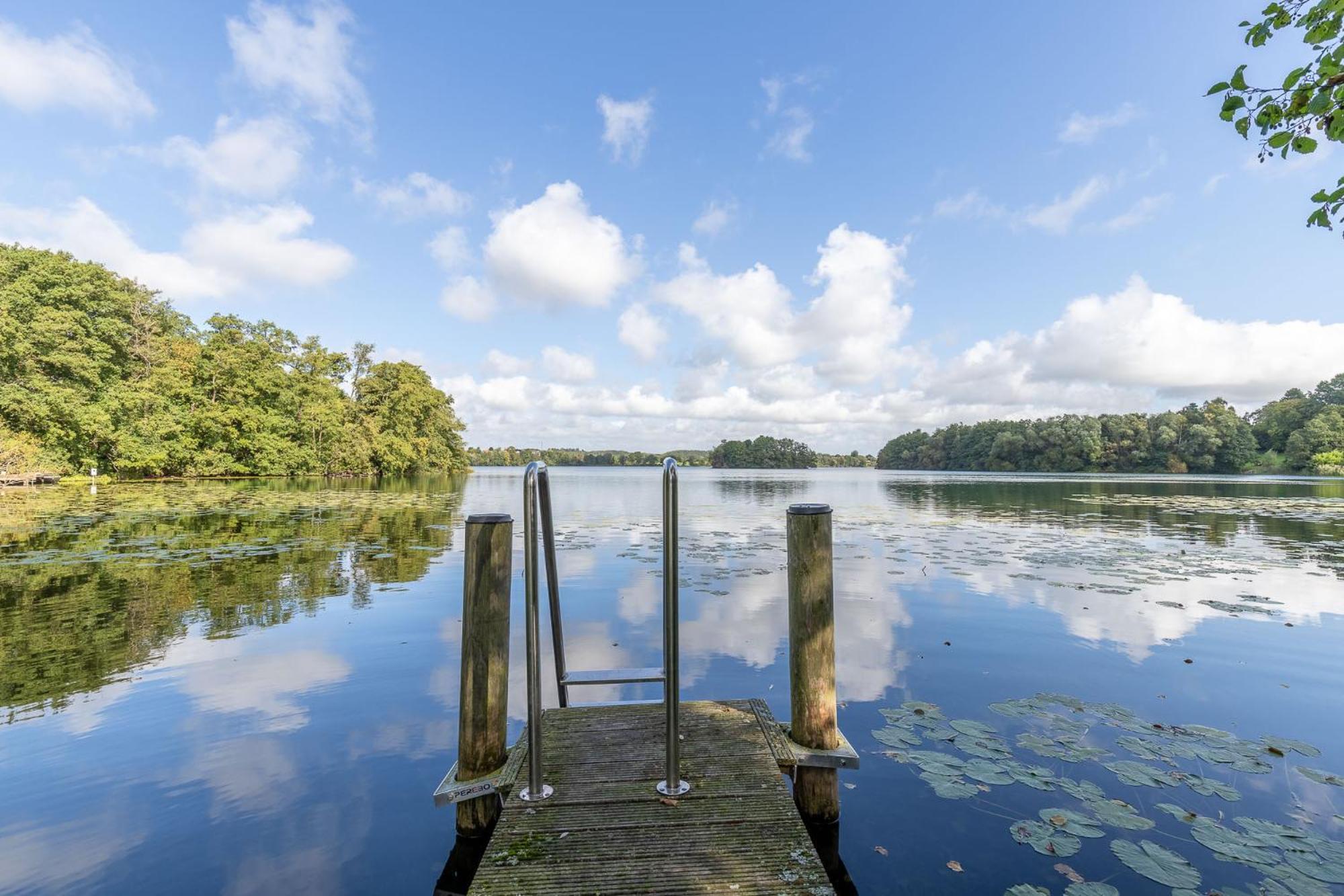 Mooi: Fantastisches Apartment Mit Seeblick Und Stil, Netflix Plön Buitenkant foto